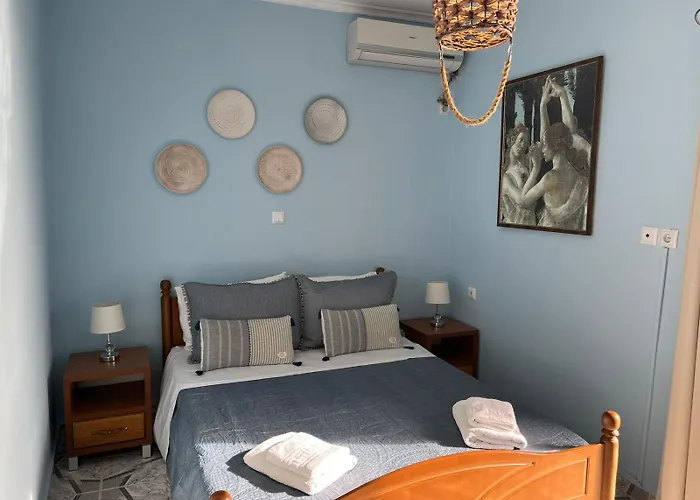 Castle Of Pansiyon Himarë