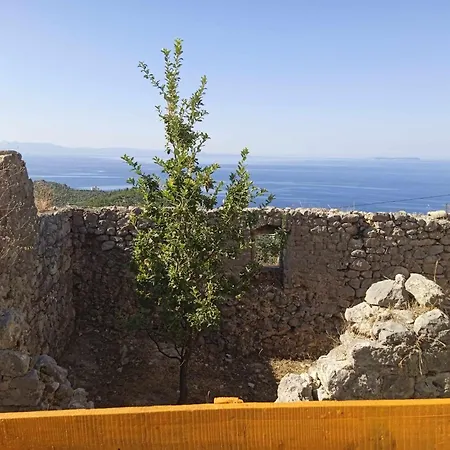 Δωμάτια σε οικογενειακή κατοικία Castle Of Χειμάρρα